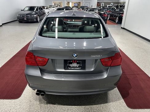 Used 2011 BMW 328i xDrive Sedan image 18