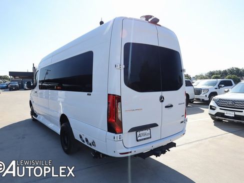 Used 2023 Mercedes-Benz Sprinter 3500 image 9