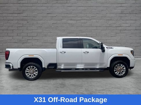 Used 2023 GMC Sierra 2500 Denali AWD/4WD image 10