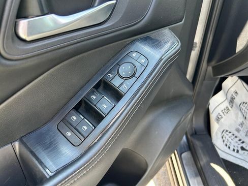Used 2023 Nissan Rogue SV w/ SV Premium B Package FWD image 32