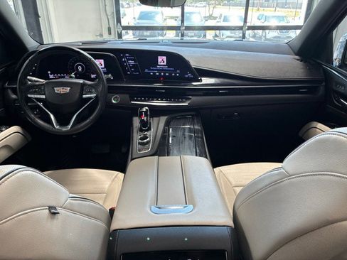 Used 2024 Cadillac Escalade Sport w/ LPO, ONYX Package RWD image 18
