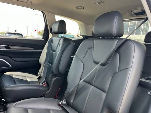 Used 2022 Kia Telluride EX w/ EX Premium Package AWD/4WD image 38