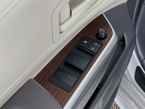Certified 2024 Toyota Sienna LE w/ LE Plus Package AWD/4WD image 19
