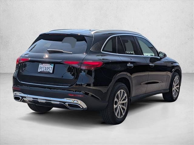 Used 2026 Mercedes-Benz GLC 300 image 5