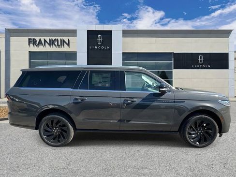 New 2026 Lincoln Navigator L Black Label AWD/4WD image 8