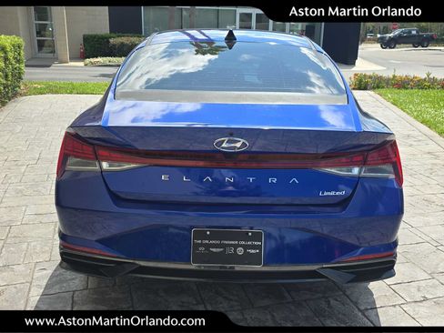 Used 2023 Hyundai Elantra Limited FWD image 4