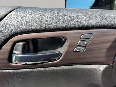 Used 2017 Honda Accord EX-L image 60