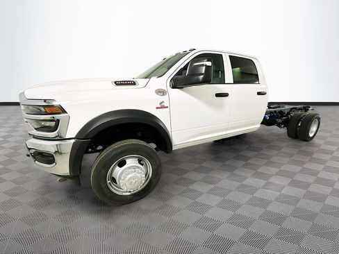 New 2026 RAM 5500 Tradesman w/ Chrome Appearance Group AWD/4WD image 22
