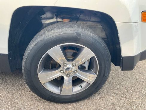 Used 2016 Jeep Patriot High Altitude AWD/4WD image 5
