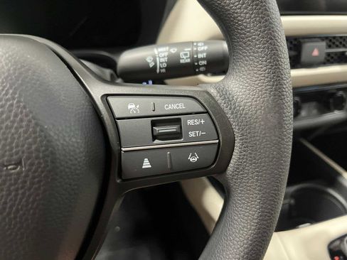 New 2026 Honda HR-V LX image 17