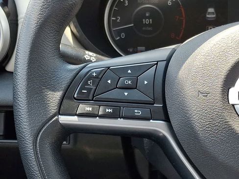 Used 2020 Nissan Versa SV FWD image 19