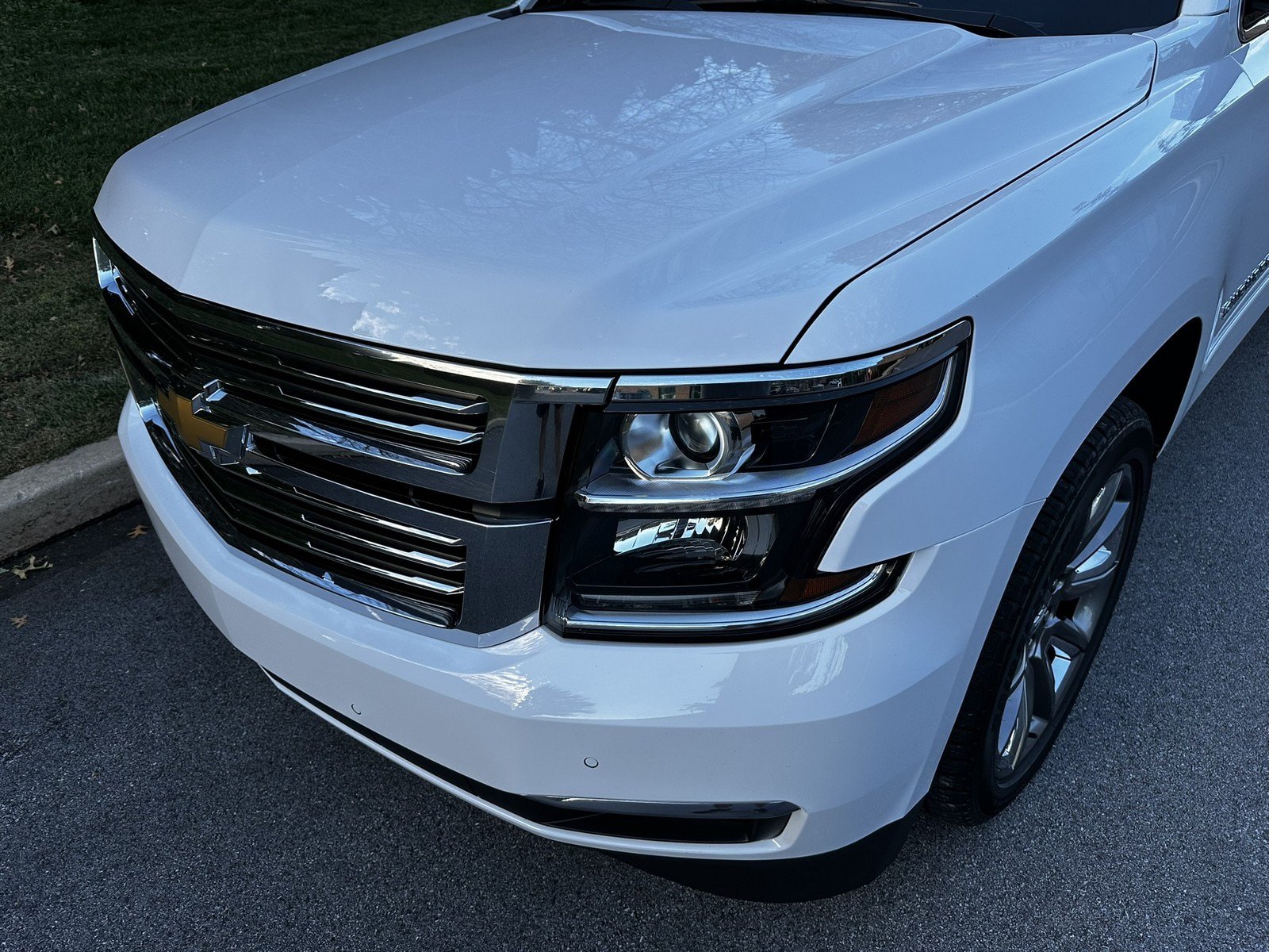 Used 2018 Chevrolet Suburban Premier AWD/4WD image 59