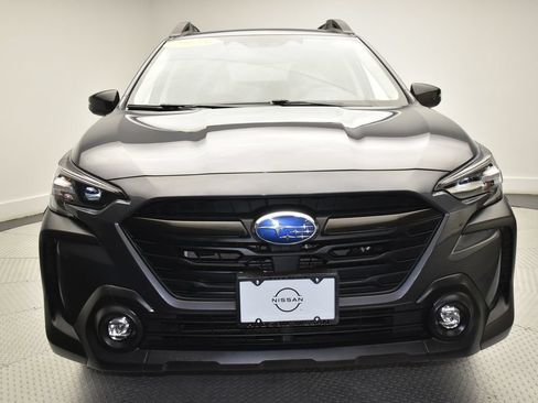 Used 2025 Subaru Outback Onyx Edition AWD/4WD image 2
