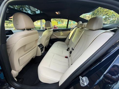 Used 2020 BMW 530e w/ Convenience Package RWD image 10