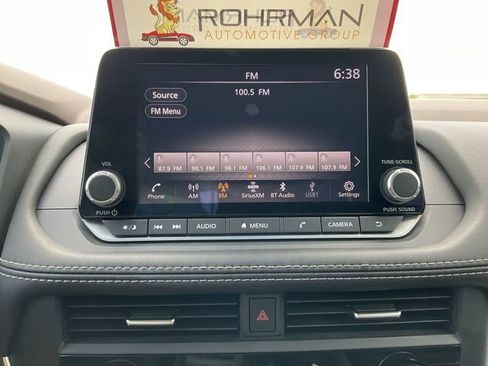 Used 2023 Nissan Rogue SV w/ SV Premium B Package AWD/4WD image 14