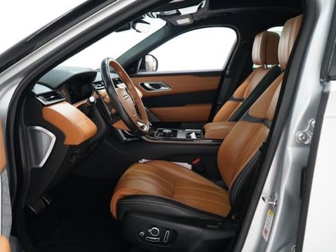 Used 2018 Land Rover Range Rover Velar R-Dynamic HSE image 17