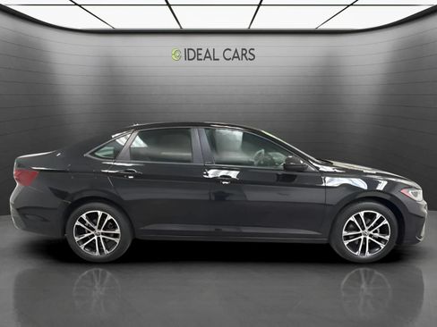 Used 2025 Volkswagen Jetta Sport FWD image 4