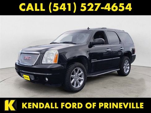 Used 2011 GMC Yukon Denali image 1