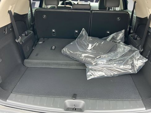 New 2026 Nissan Pathfinder SL AWD/4WD image 11
