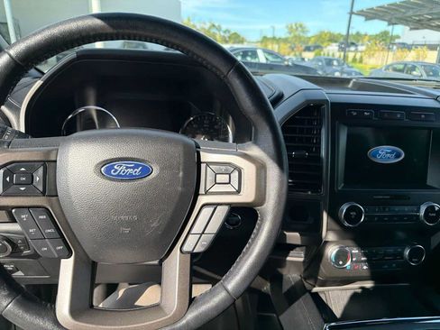 Used 2020 Ford Expedition XLT w/ Equipment Group 202A AWD/4WD image 11