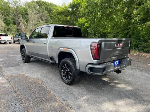 New 2026 GMC Sierra 2500 AT4 w/ AT4 Premium Plus Package AWD/4WD image 3