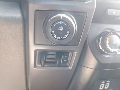 Used 2018 Ford F150 XLT w/ Equipment Group 302A Luxury AWD/4WD image 32