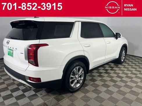 Used 2022 Hyundai Palisade SE image 5