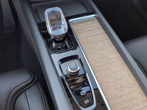 New 2026 Volvo XC60 B5 Ultra w/ Protection Package Premier image 22