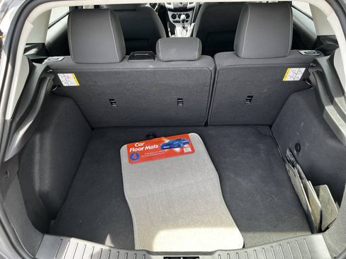 Used 2014 Ford Focus SE FWD image 7