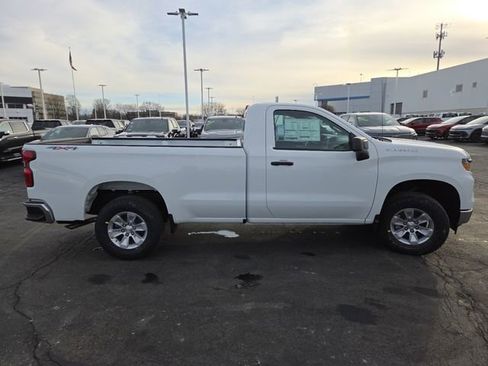 New 2026 Chevrolet Silverado 1500 W/T w/ WT Value Package AWD/4WD image 15