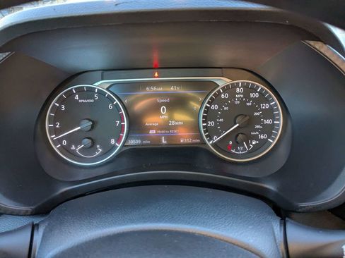 Used 2024 Nissan Sentra SV FWD image 28