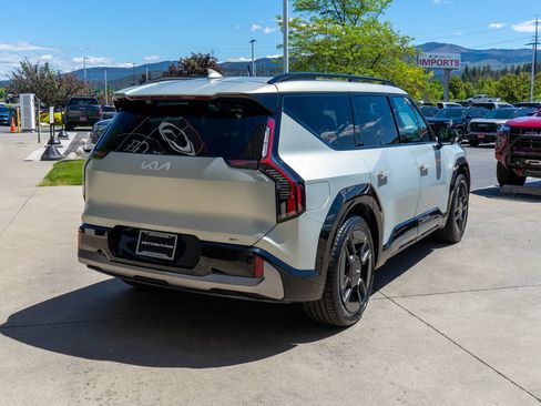 Certified 2024 Kia EV9 GT-Line AWD/4WD image 7