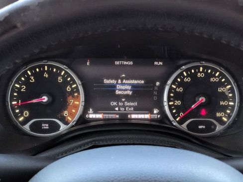 Used 2017 Jeep Renegade Altitude FWD image 26