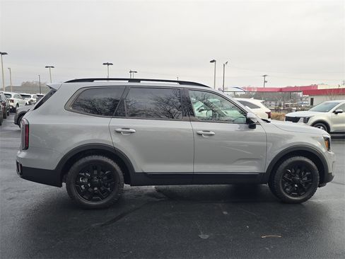 Certified 2025 Kia Telluride SX Prestige X-Pro image 2