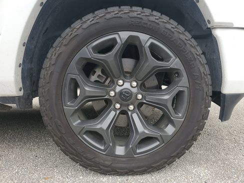 Used 2023 RAM 1500 Limited image 7