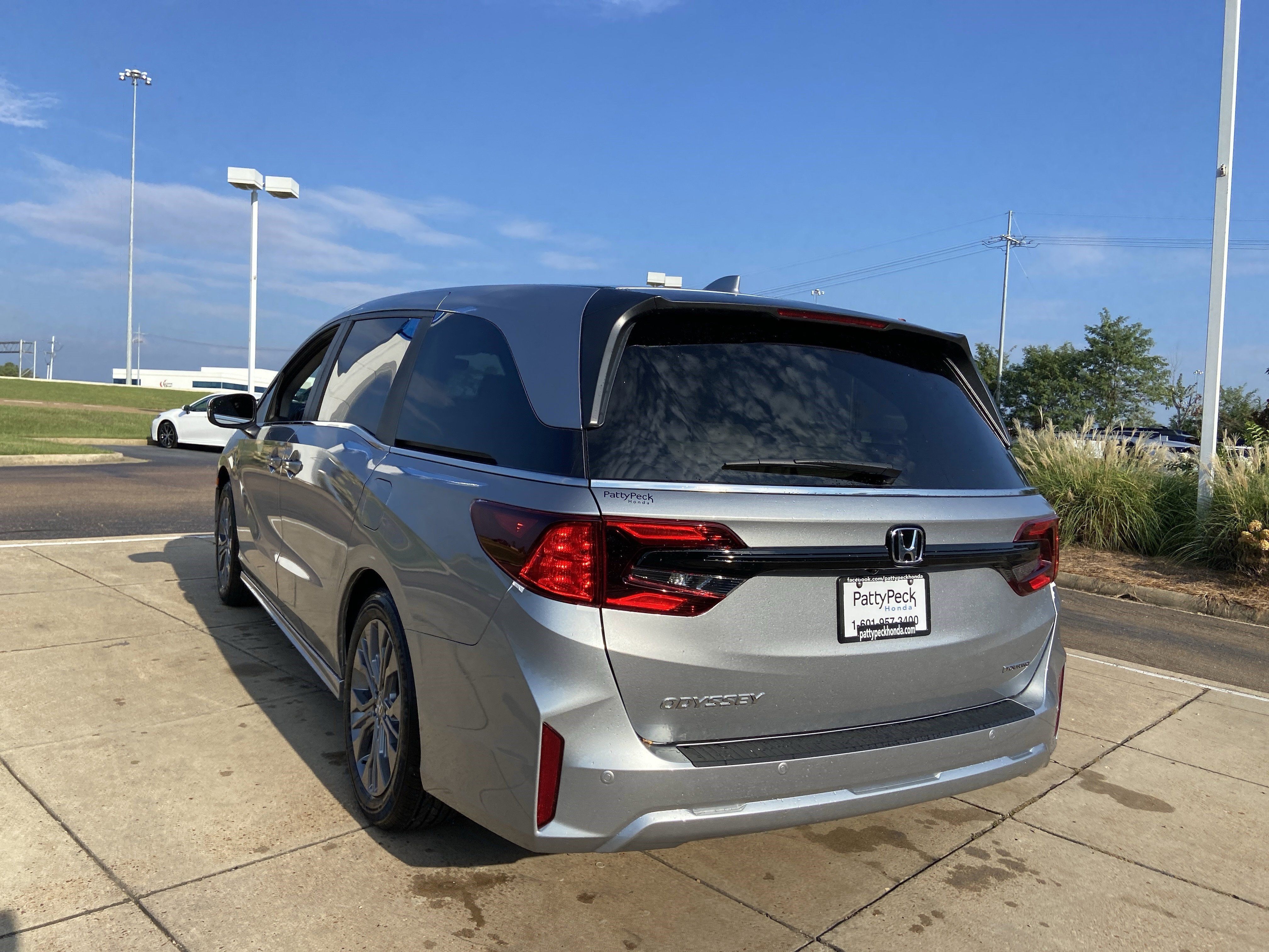 New 2026 Honda Odyssey Touring image 8