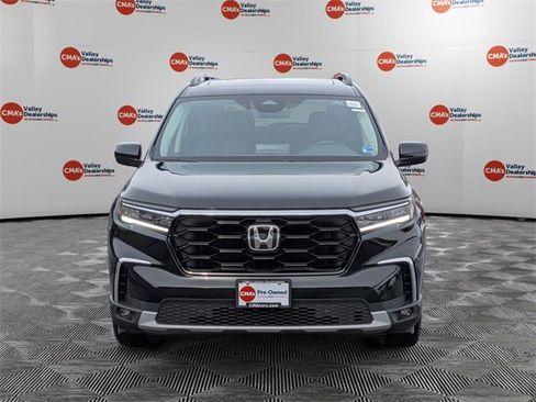Certified 2025 Honda Pilot Touring image 2