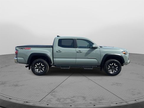 Used 2023 Toyota Tacoma TRD Off-Road image 5