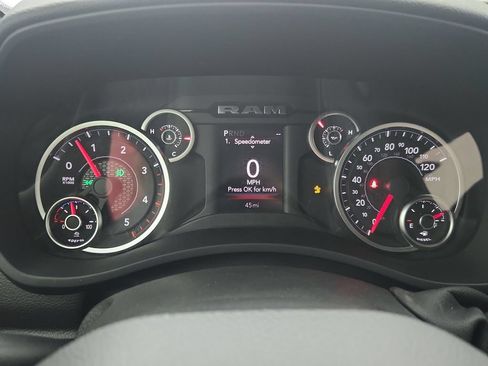 New 2026 RAM 2500 Big Horn AWD/4WD image 22