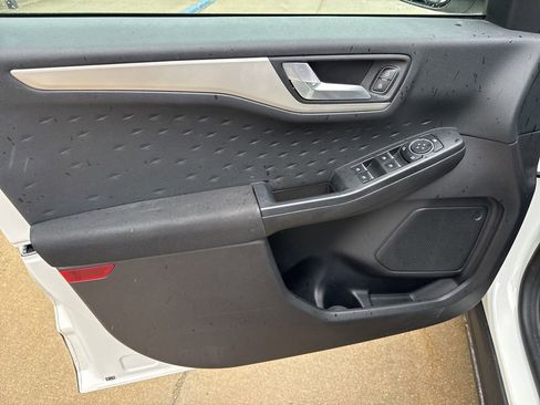 Used 2020 Ford Escape SE image 7