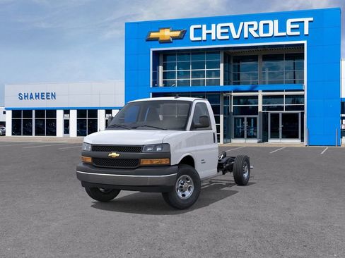 New 2026 Chevrolet Express 3500 w/ Power Convenience Package image 10