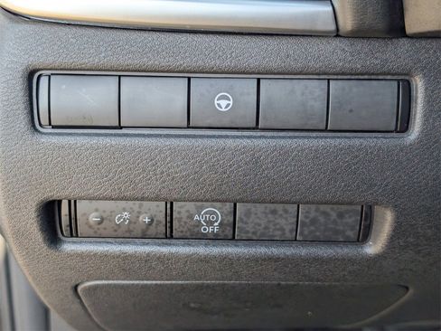 Certified 2023 Nissan Rogue SV image 24