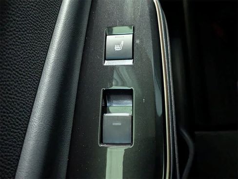 Used 2025 Toyota Crown XLE image 14