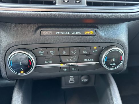 Used 2025 Ford Escape Active image 16