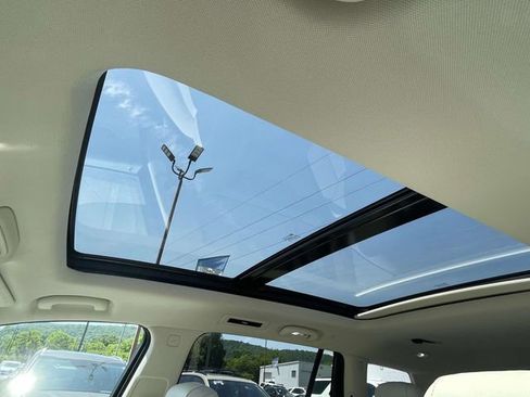 Certified 2020 Cadillac XT6 Premium Luxury FWD image 17