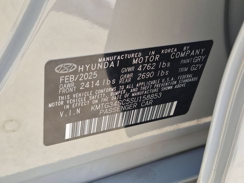 Used 2025 Genesis G70 2.5T RWD image 38