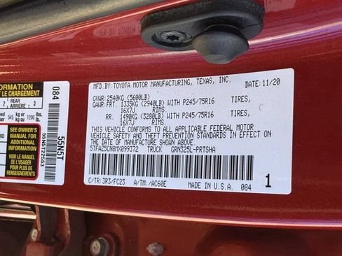 Used 2021 Toyota Tacoma SR5 RWD image 32