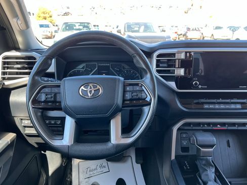Used 2022 Toyota Tundra SR5 w/ SR5 Convenience Package image 14
