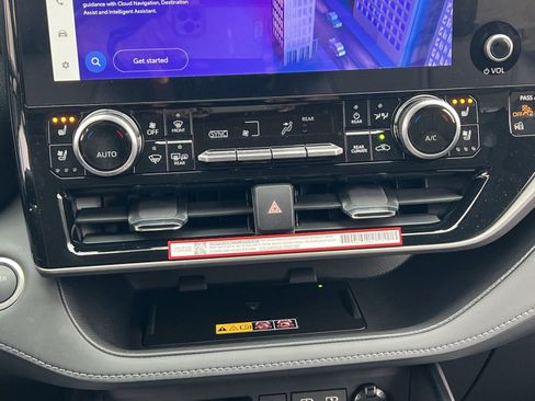 New 2026 Toyota Highlander Limited image 17