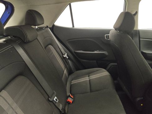 Used 2022 Hyundai Venue SEL w/ Cargo Package image 19